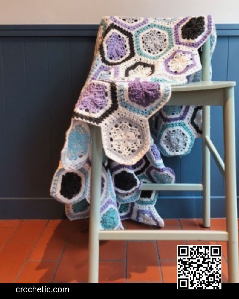 Painted Snowflakes Blanket - Crochet Pattern