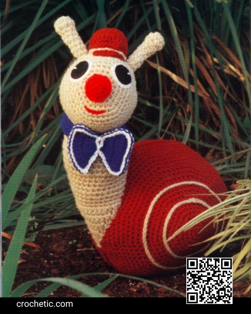 Snuggly Snail Pillow - Crochet Pattern