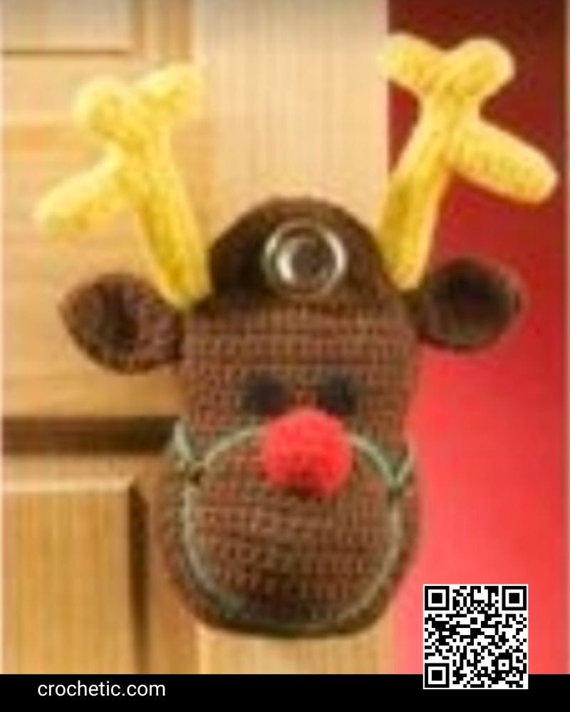 Reindeer Holiday Door Hangers - Crochet Pattern