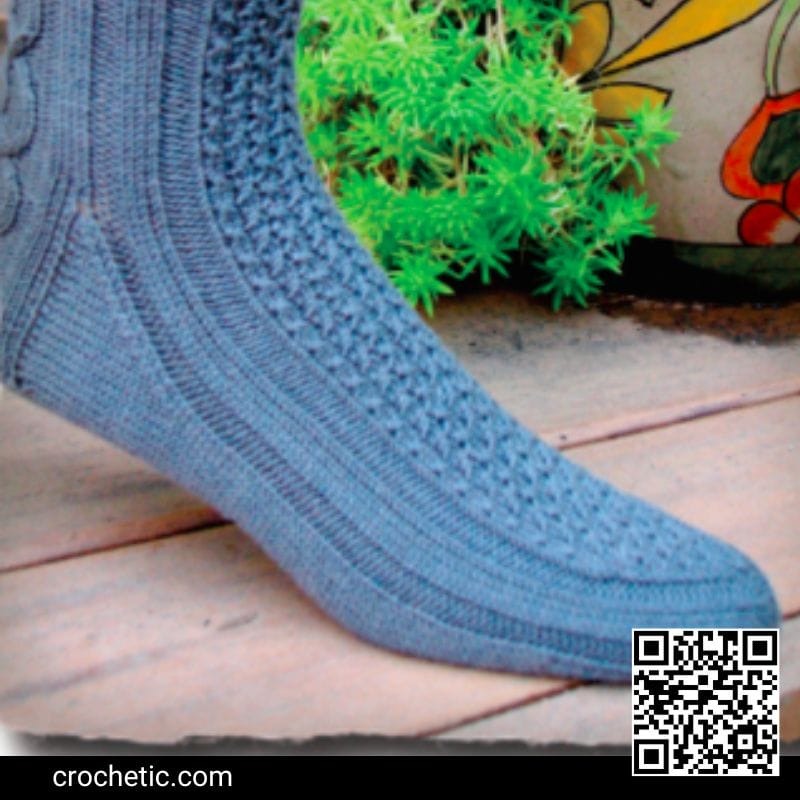 Strider Socks - Crochet Pattern