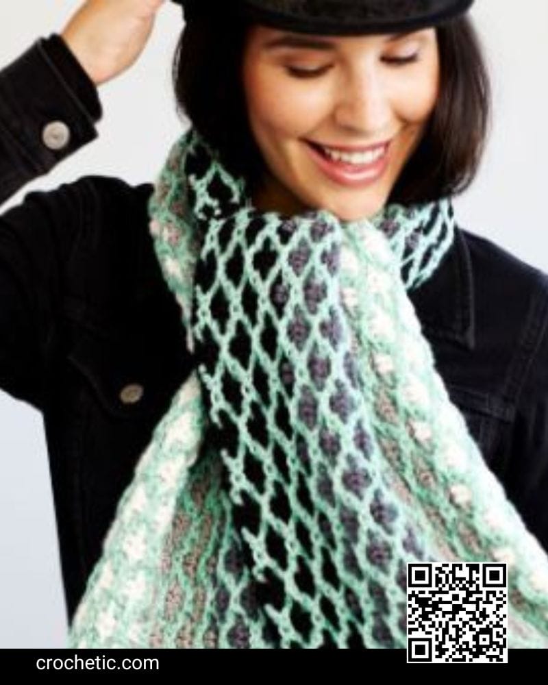 À La Mode Chic Scarf - Crochet Pattern