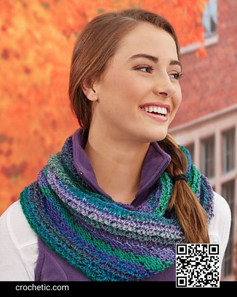 Mia’s Herringbone Chevron Cowl Crochet Pattern Crochet Patterns for