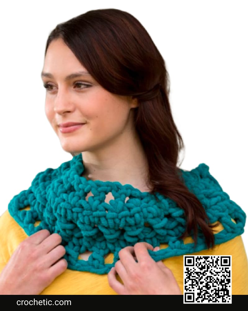 Chic & Charming Cowl - Crochet Pattern