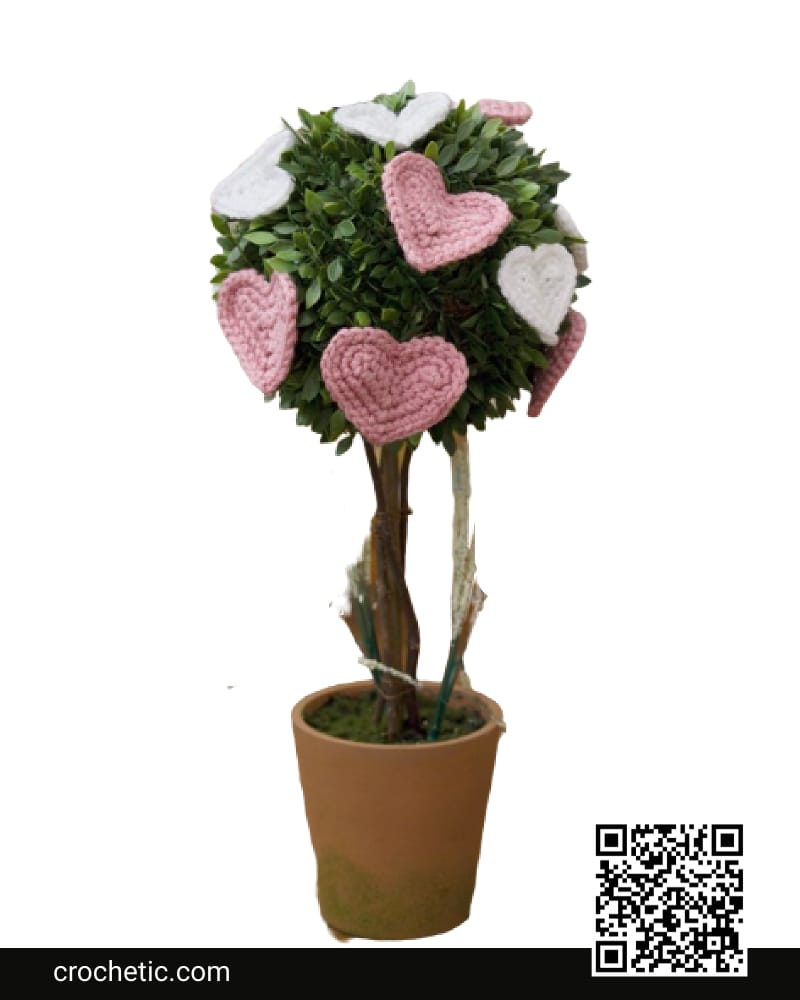 Affaire Of The Heart Topiary - Crochet Pattern