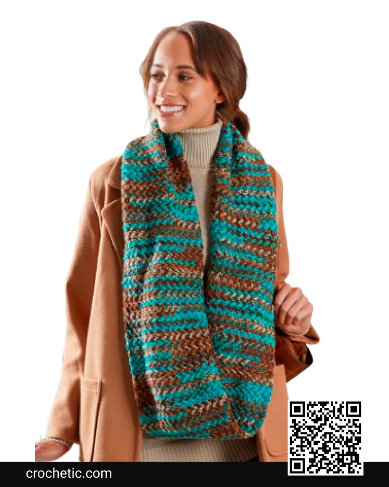 Long & Twisted Cowl - Crochet Pattern