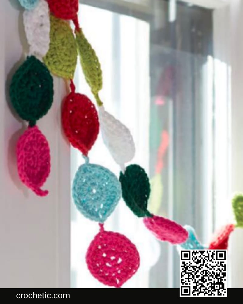 Crochet Festive Garland - Crochet Pattern
